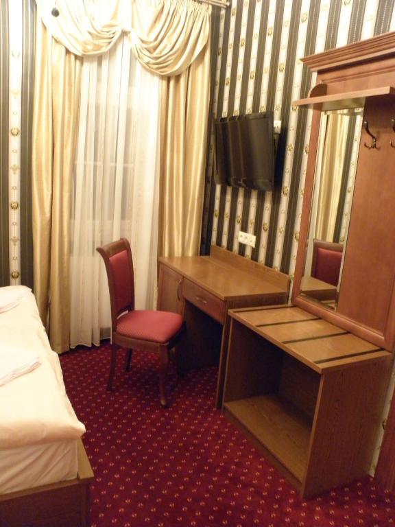 Palac Lucja Bb Zakrzów Kamer foto