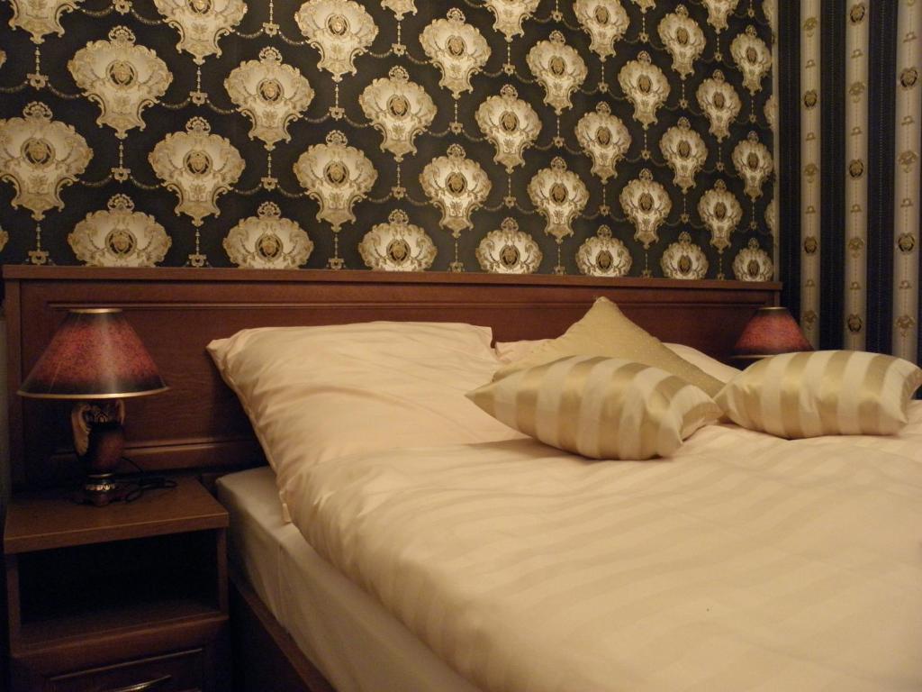 Palac Lucja Bb Zakrzów Kamer foto