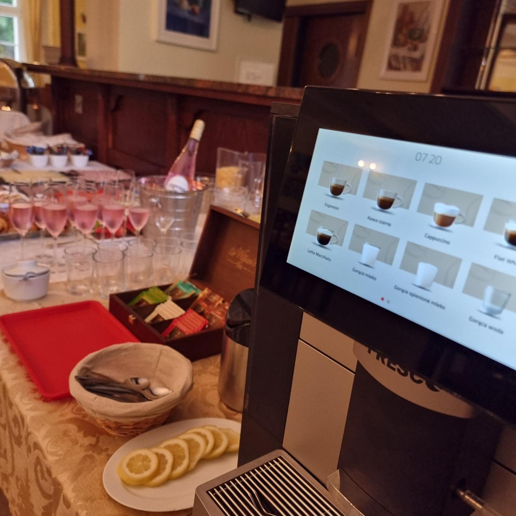 Palac Lucja Bb Zakrzów Buitenkant foto