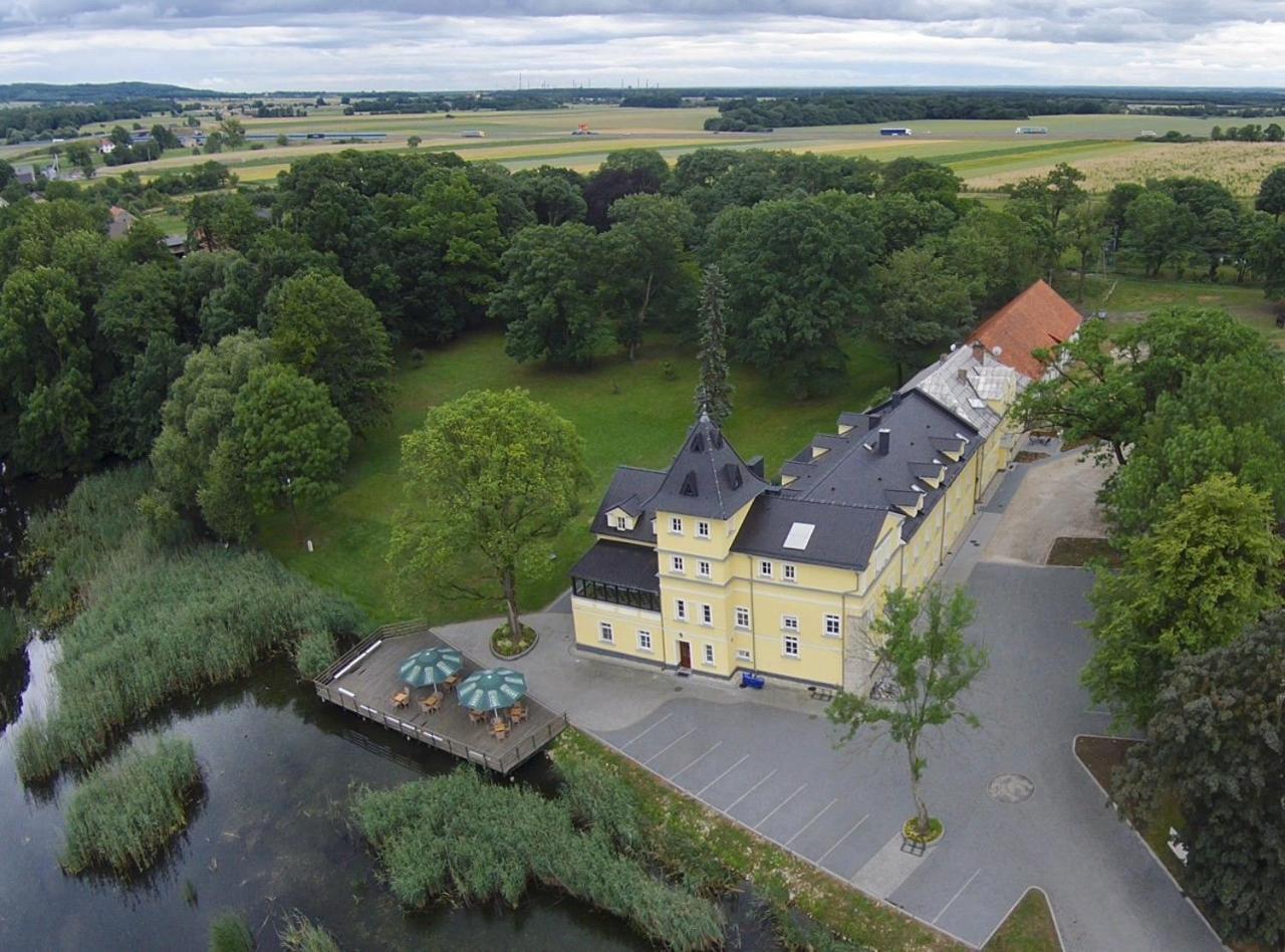 Palac Lucja Bb Zakrzów Buitenkant foto