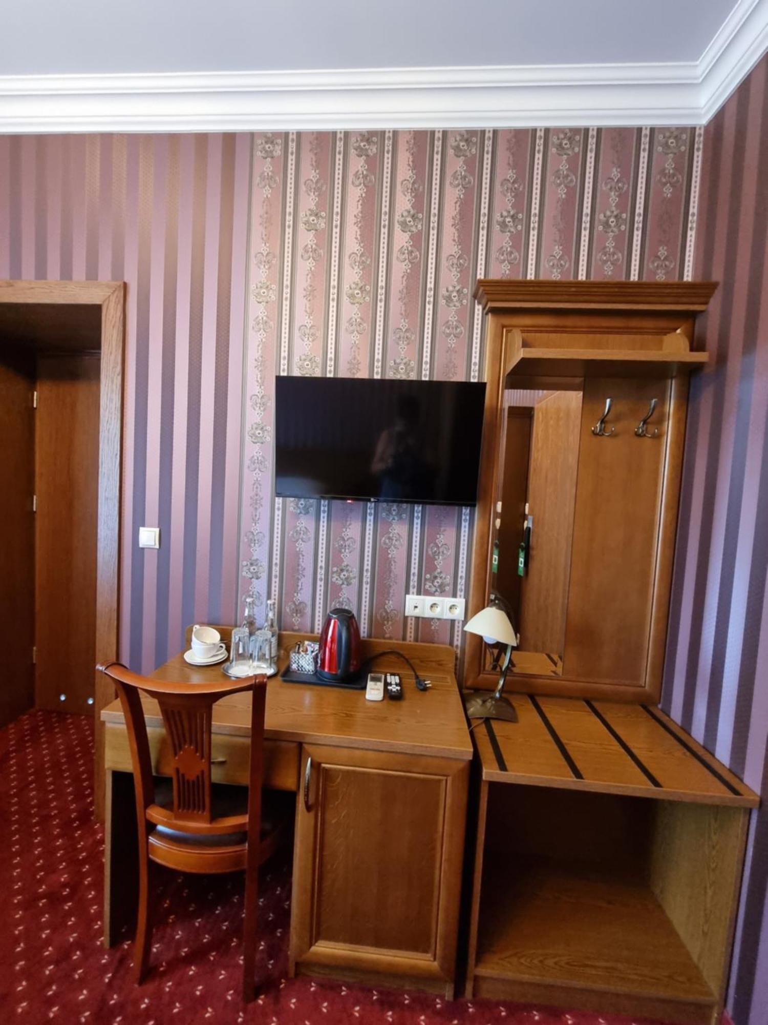 Palac Lucja Bb Zakrzów Buitenkant foto