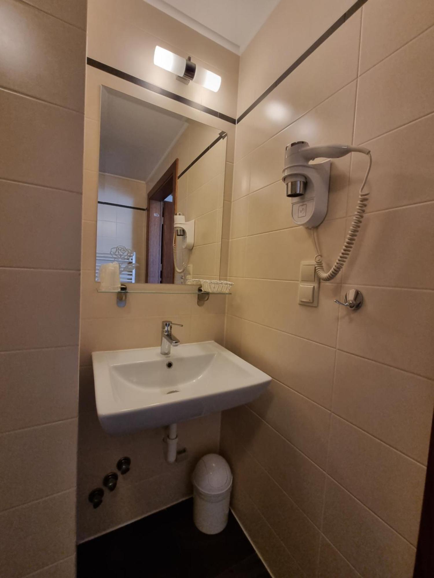 Palac Lucja Bb Zakrzów Buitenkant foto