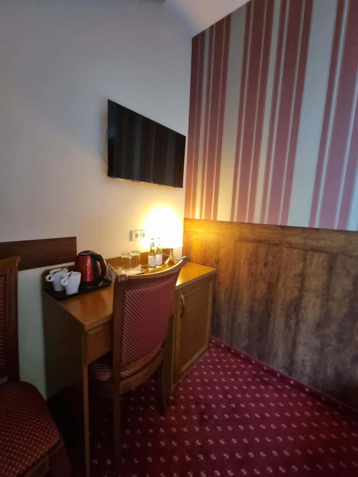 Palac Lucja Bb Zakrzów Buitenkant foto